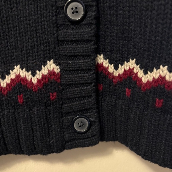 Uniqlo Blue and Red Patterned Men's Sweater - Picture 7 of 15